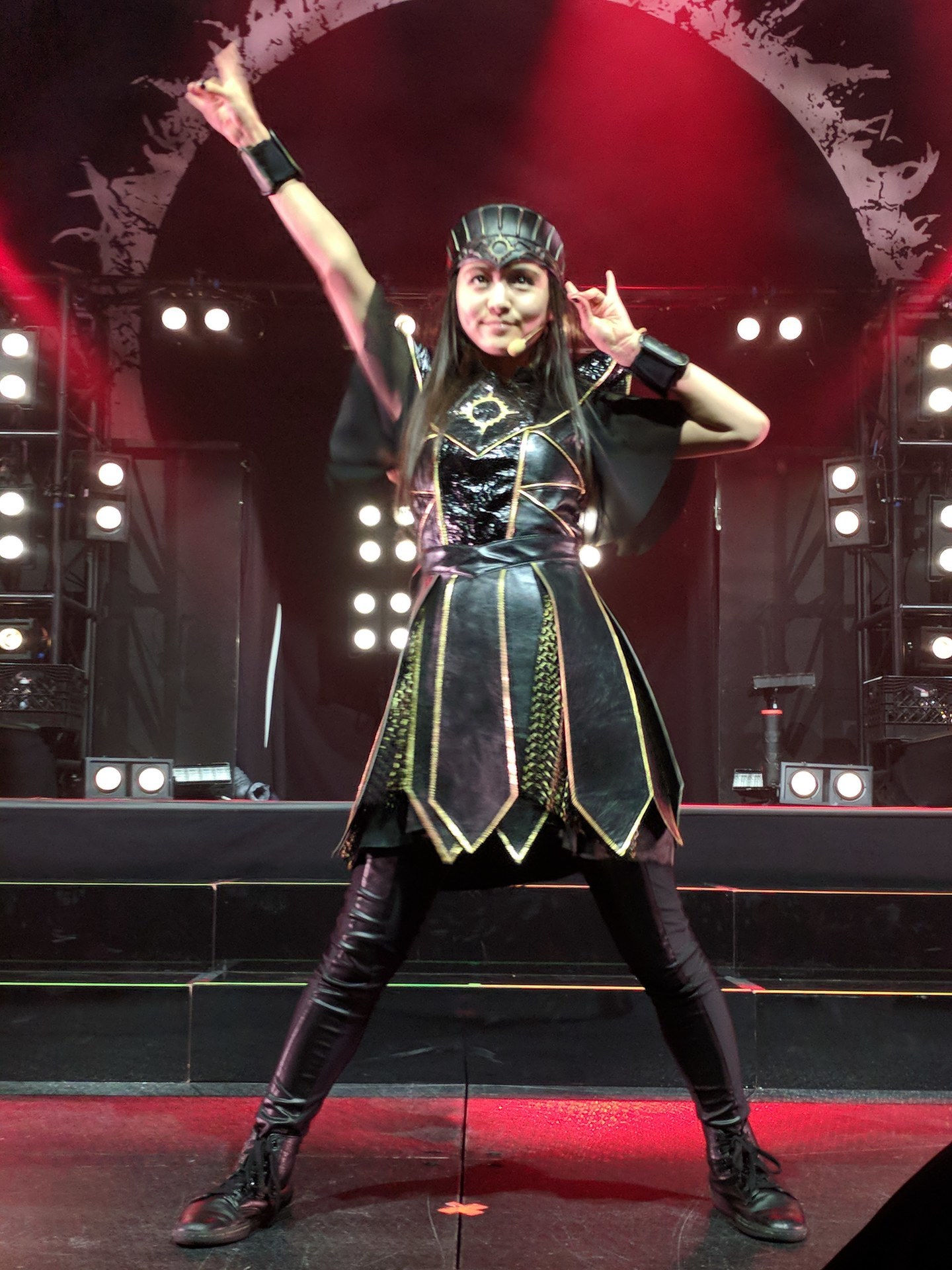 Babymetal Austinライブ ファンカム大量高画質画像 世界征服イラスト 漆黒の招き猫